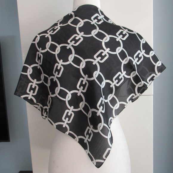 Square Scarf Bandana Links Pattern 26" Black and White from India, *Flaw - Picture 1 of 9
